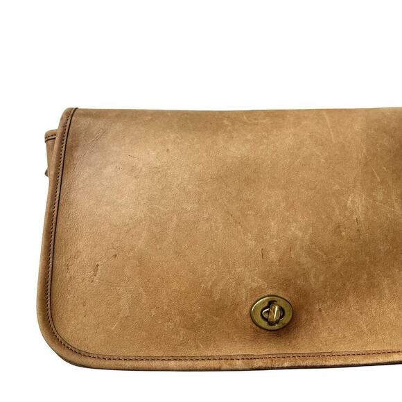 VTG Coach Bonnie Cashin Tan Cowhide Leather Crossbody Bag Turn-Lock Made in USA - Picture 3 of 16